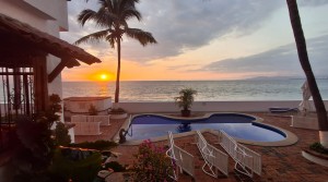 Condo Playa Camarones